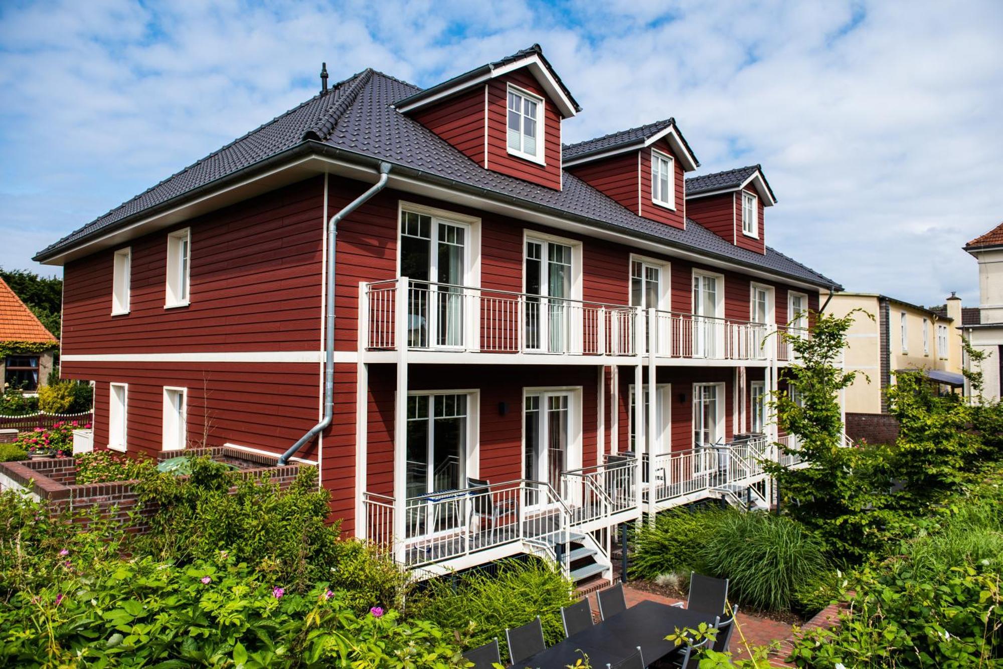 Six-Bedroom House,1704210907:JPEG