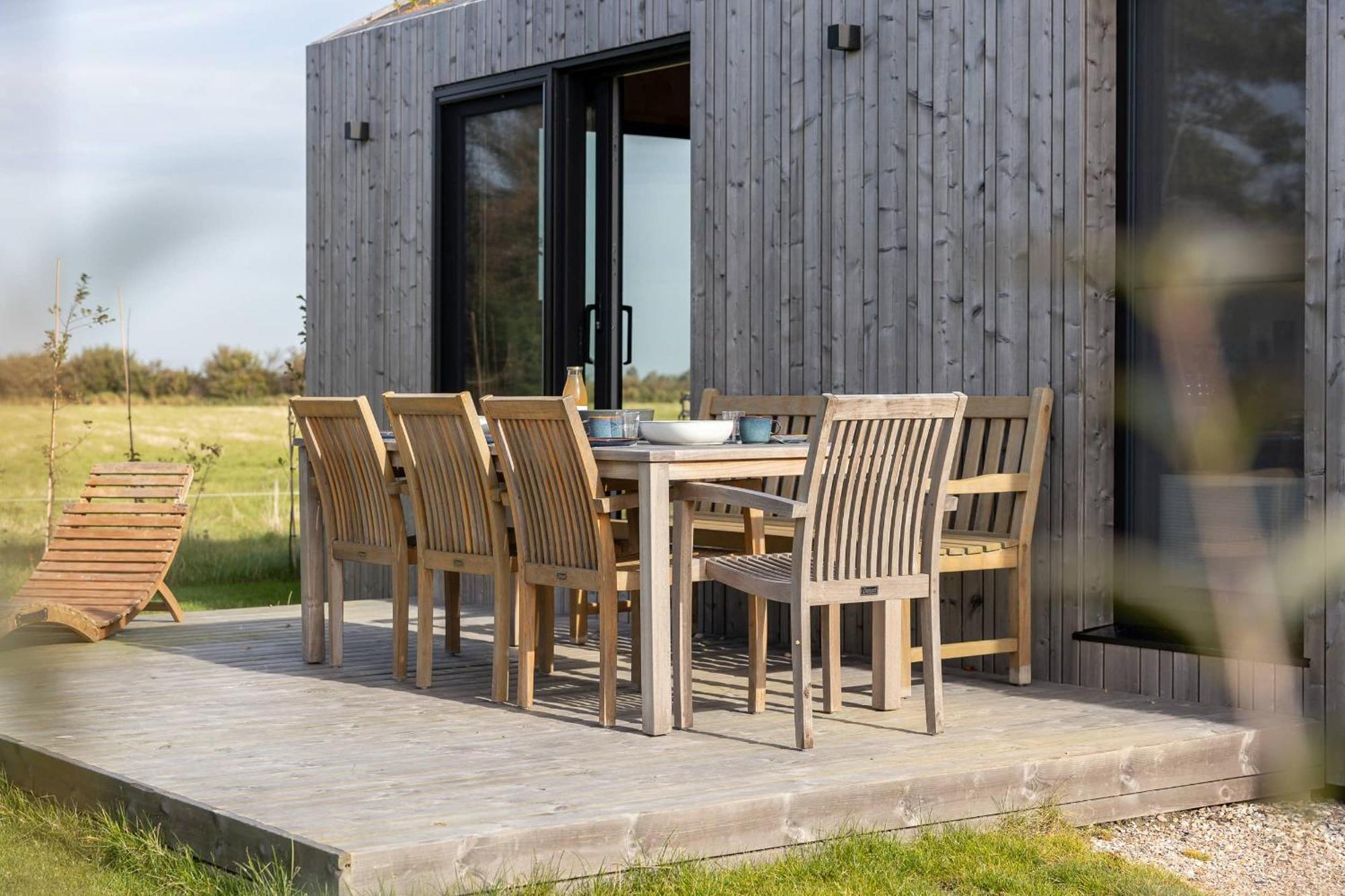 Holiday Home,1704663432:JPEG