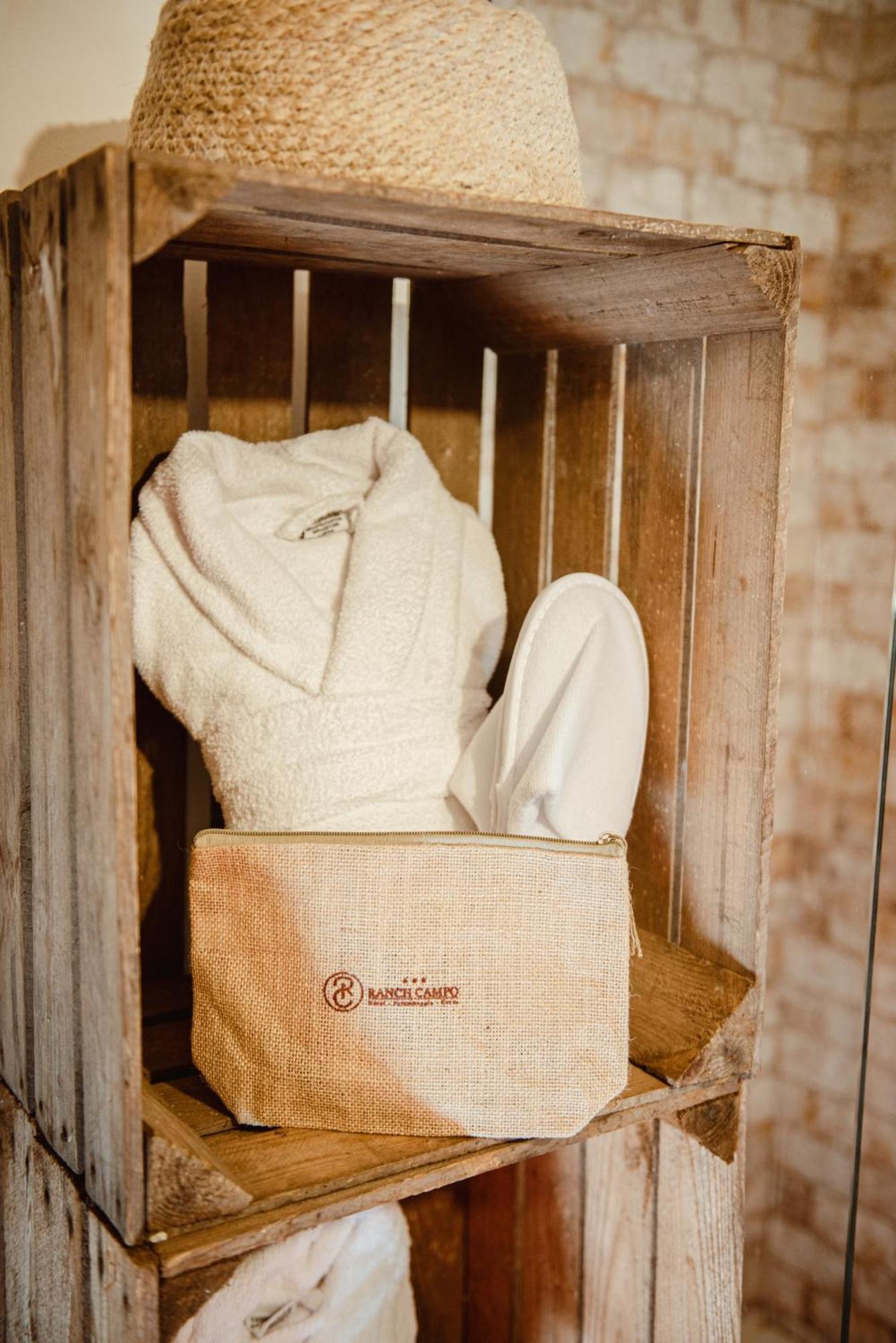 Suite with Garden View,1705078504:JPEG