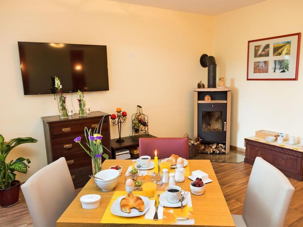 One-Bedroom Holiday Home,1715743732:JPEG