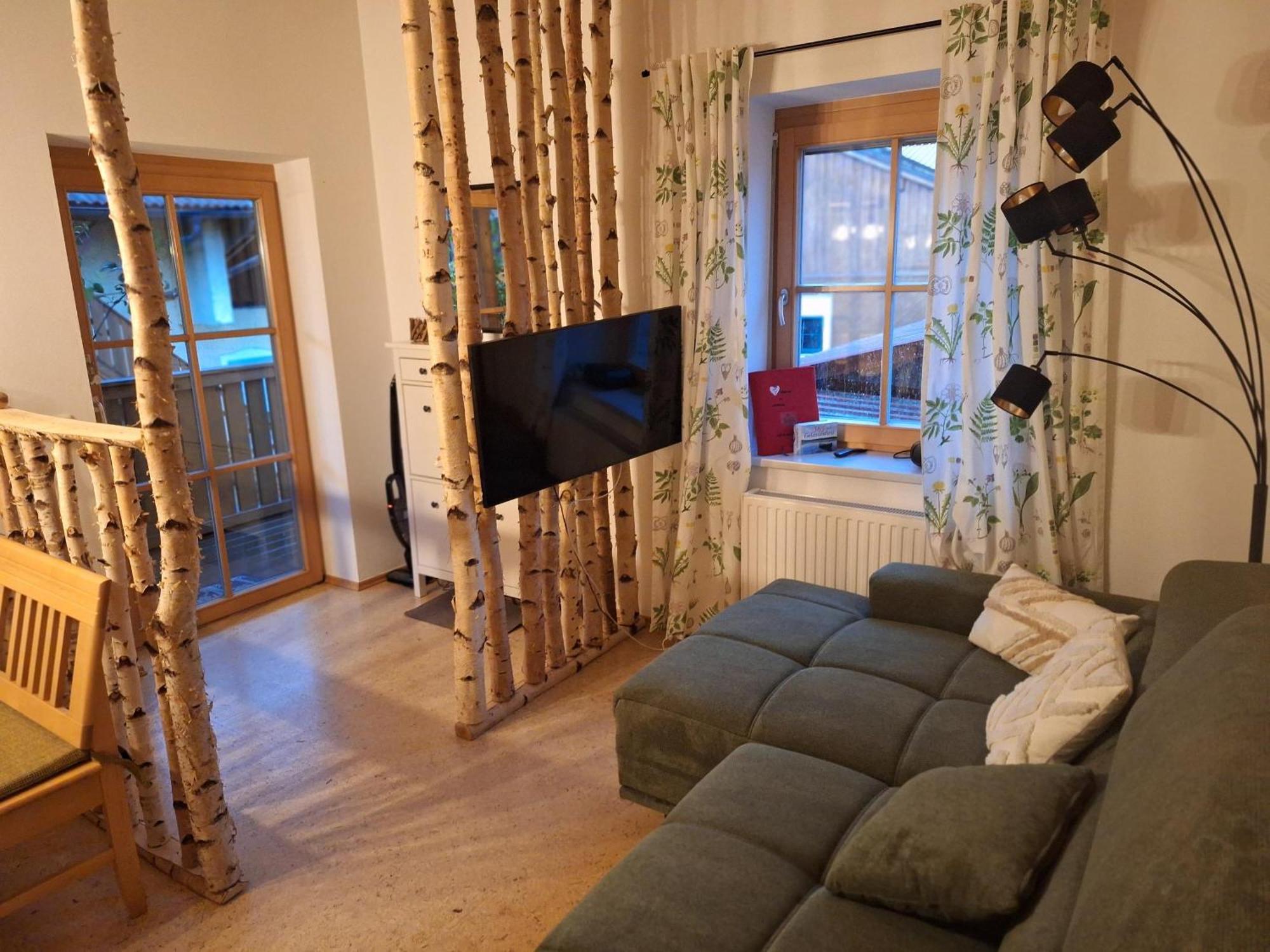 One-Bedroom Apartment Balcony,1731453451:JPEG
