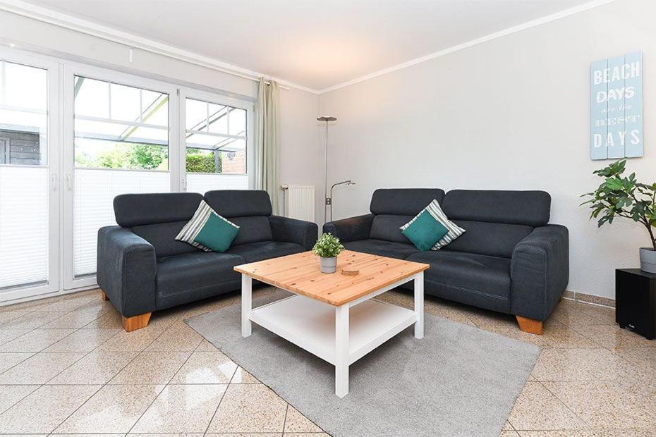 Three-Bedroom House,1733198736:JPEG