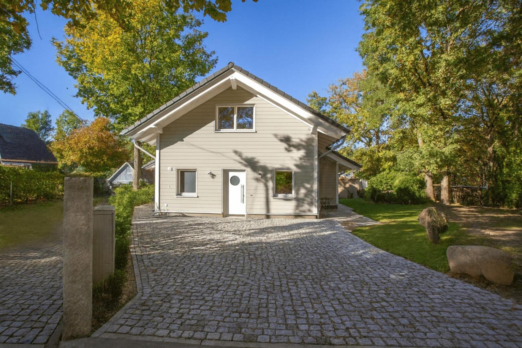 Holiday Home,1737087452:JPEG