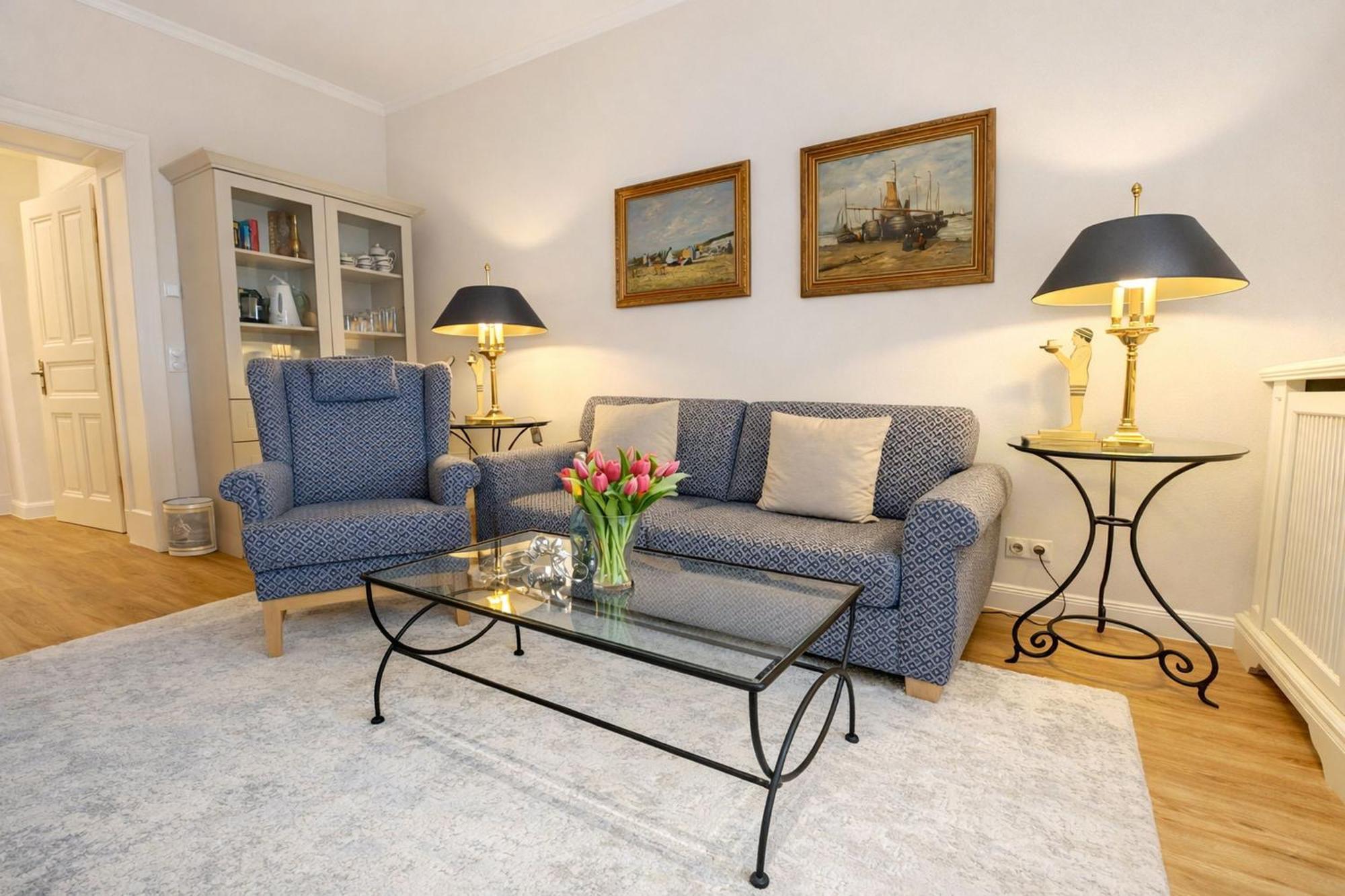 One-Bedroom Apartment Terrace,1743350469:JPEG