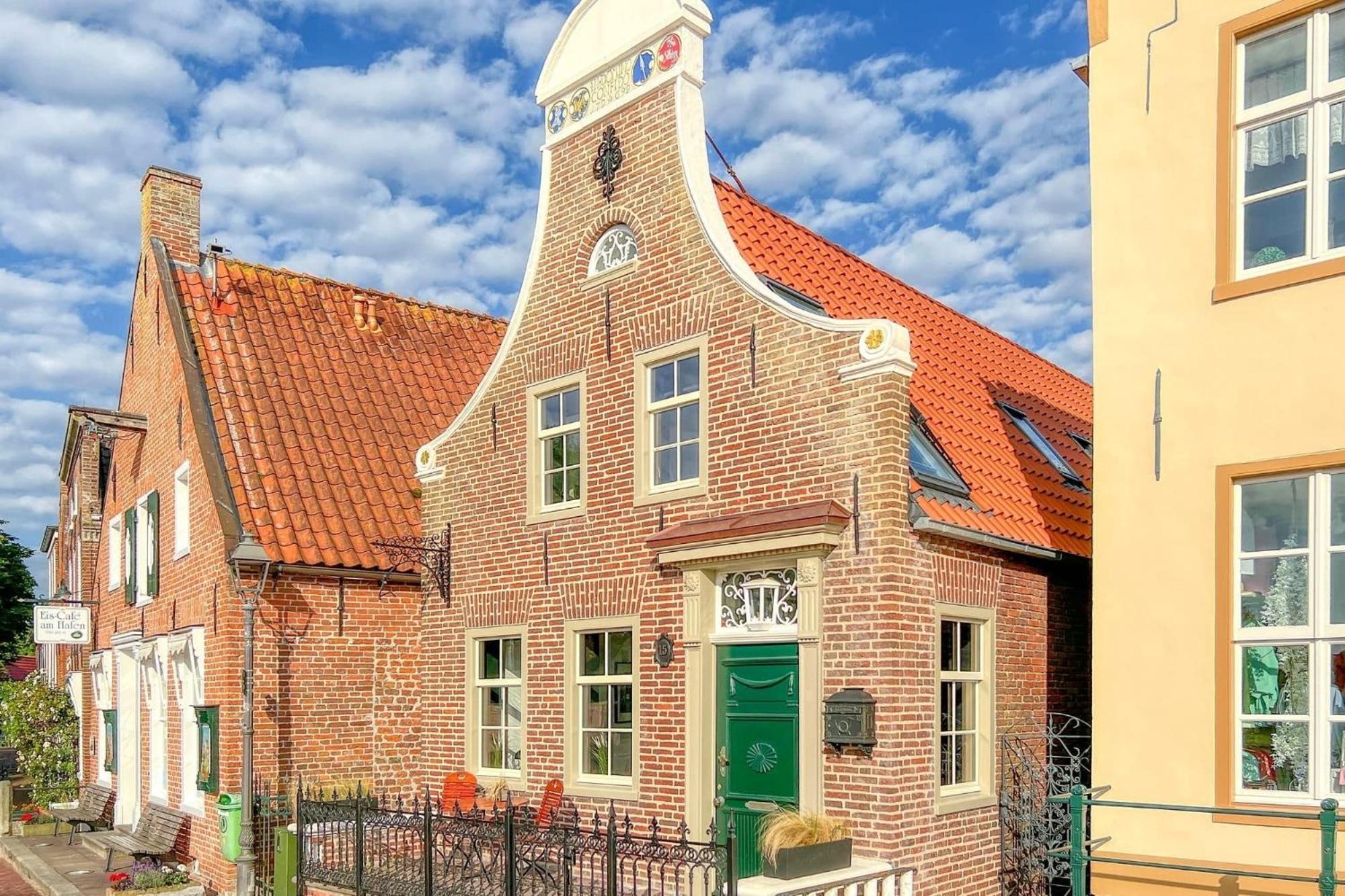 Holiday Home,1743602066:JPEG