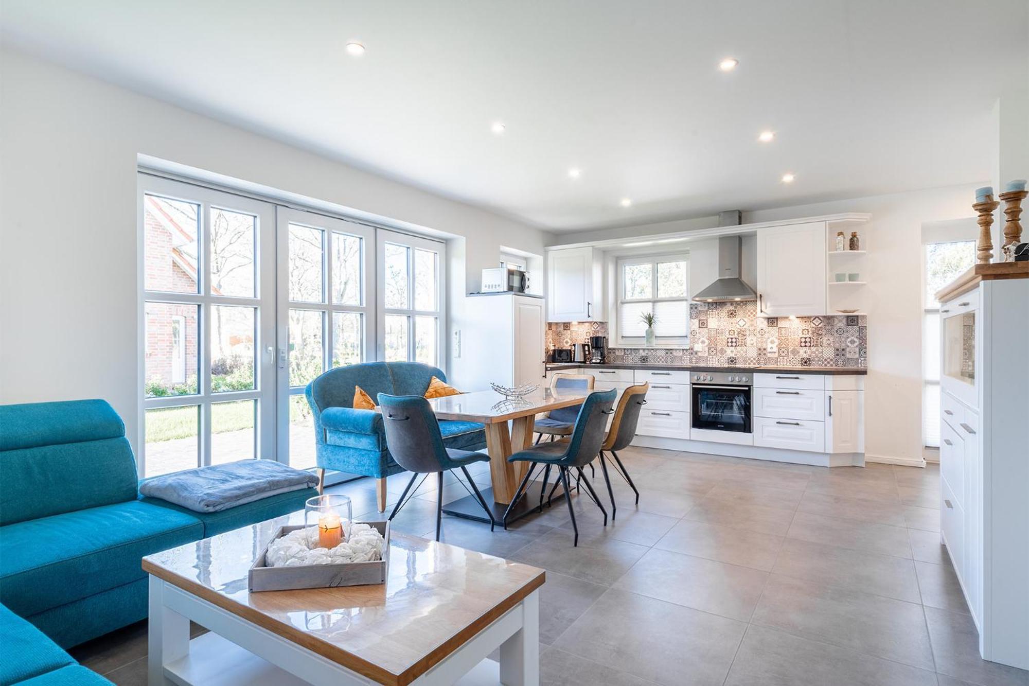 Holiday Home,1743603968:JPEG