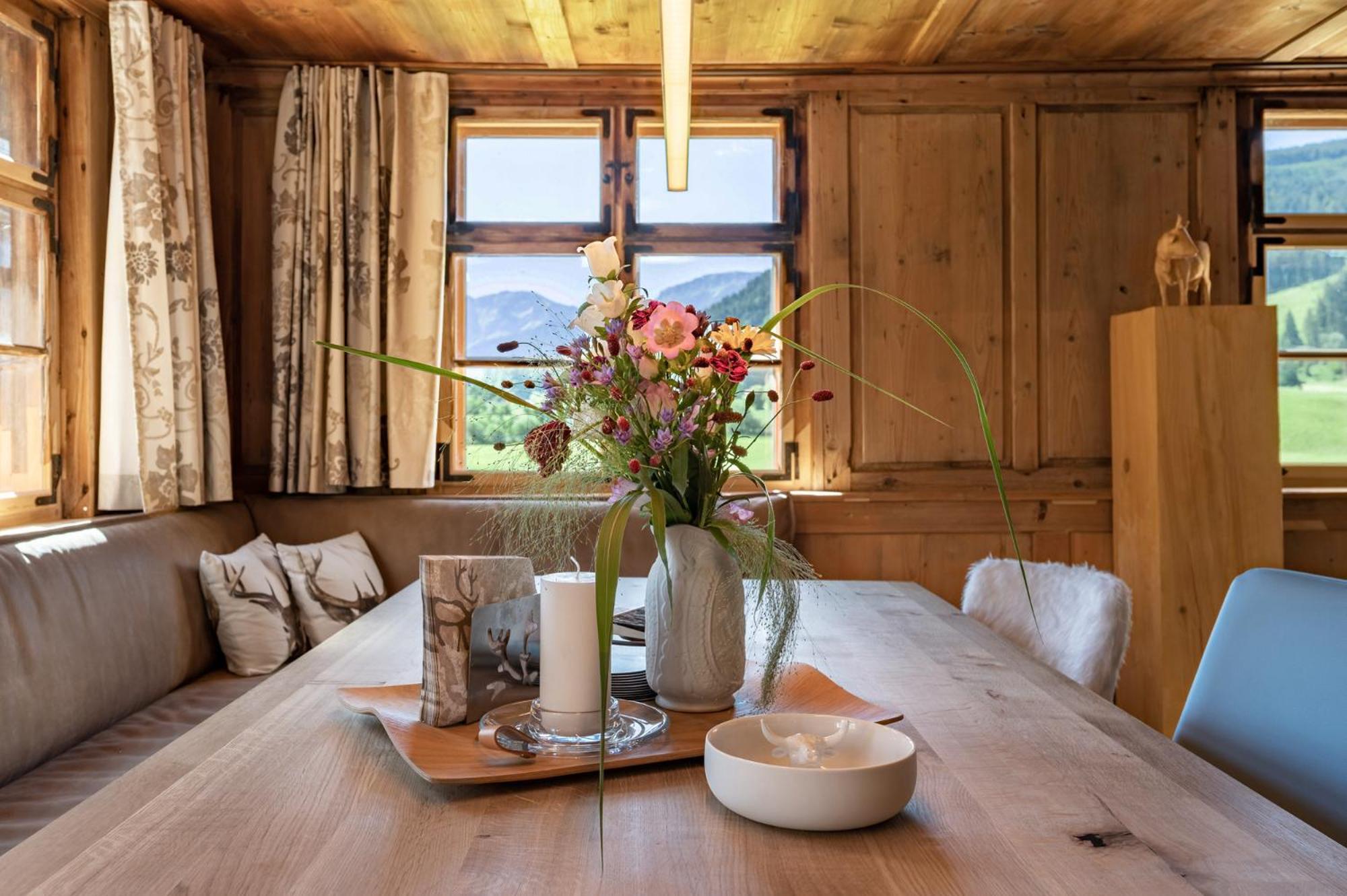 Holiday Home,1747461128:JPEG