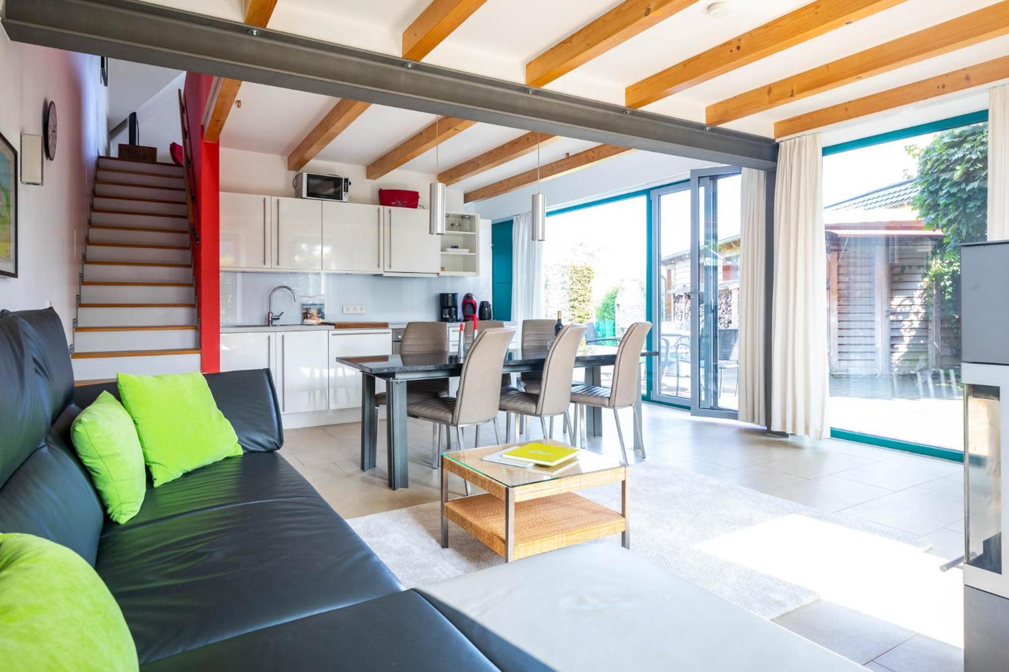 Holiday Home,1749637736:JPEG