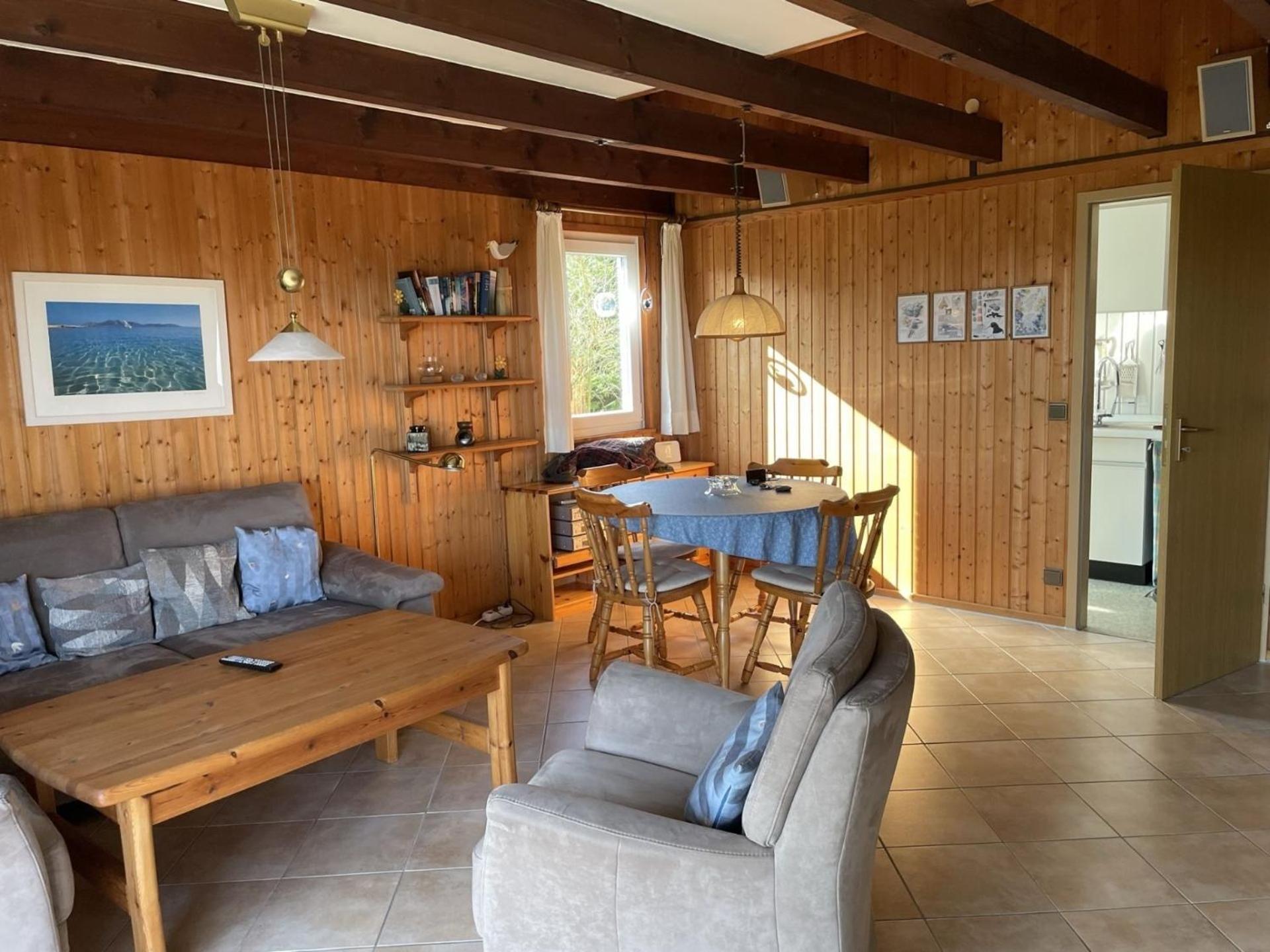 Holiday Home,1749640266:JPEG