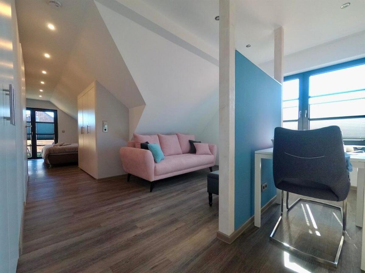 One-Bedroom Apartment Balcony,1749661415:JPEG