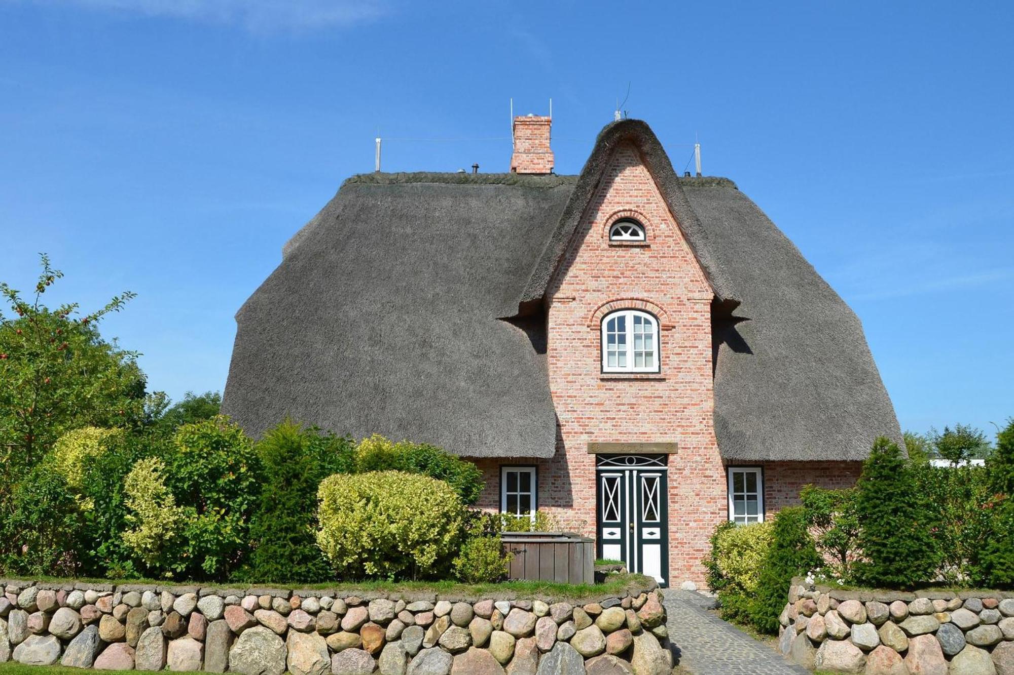 Holiday Home,1749685462:JPEG