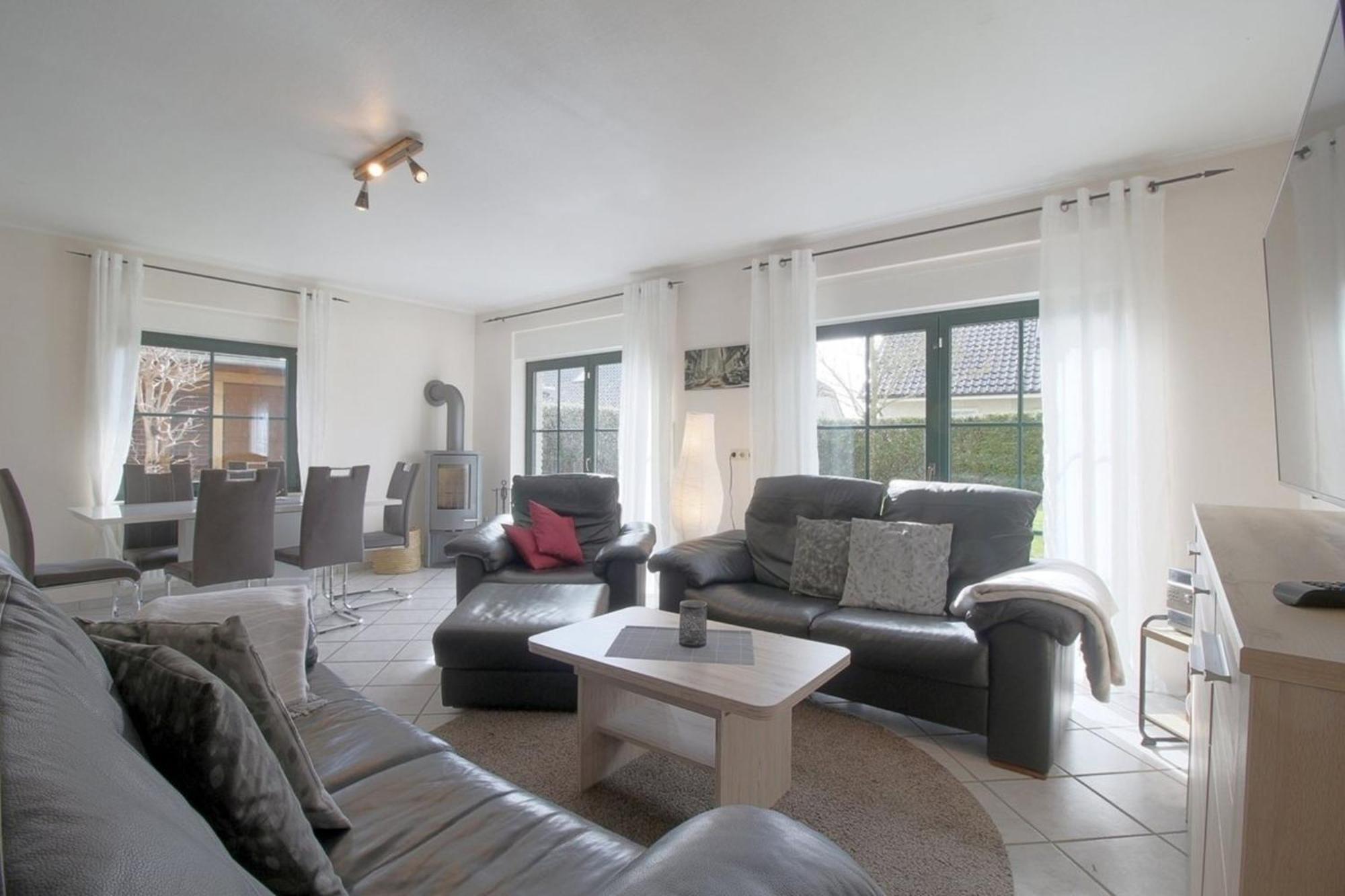 Holiday Home,1752931113:JPEG