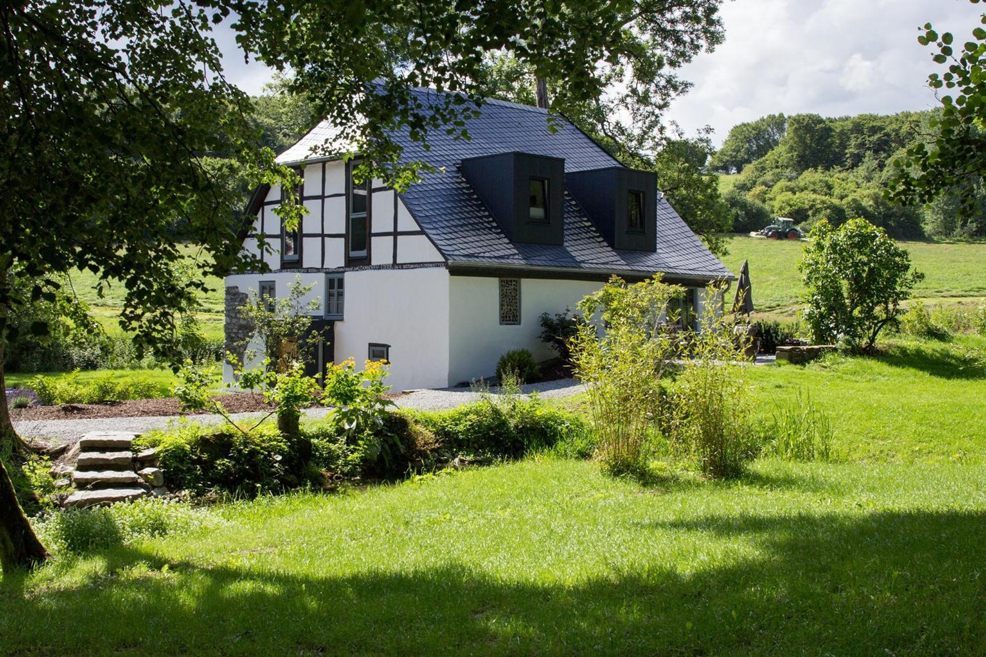 Holiday Home,1765610316:JPEG