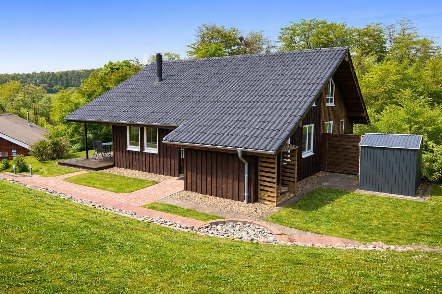 Three-Bedroom House,1766607212:JPEG