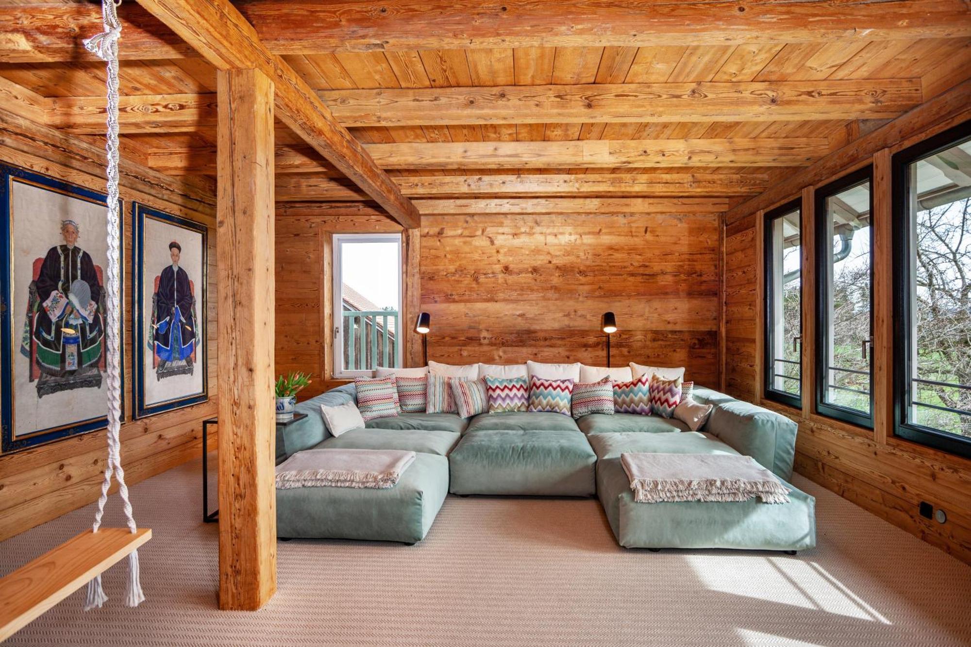 Holiday Home,1766707686:JPEG