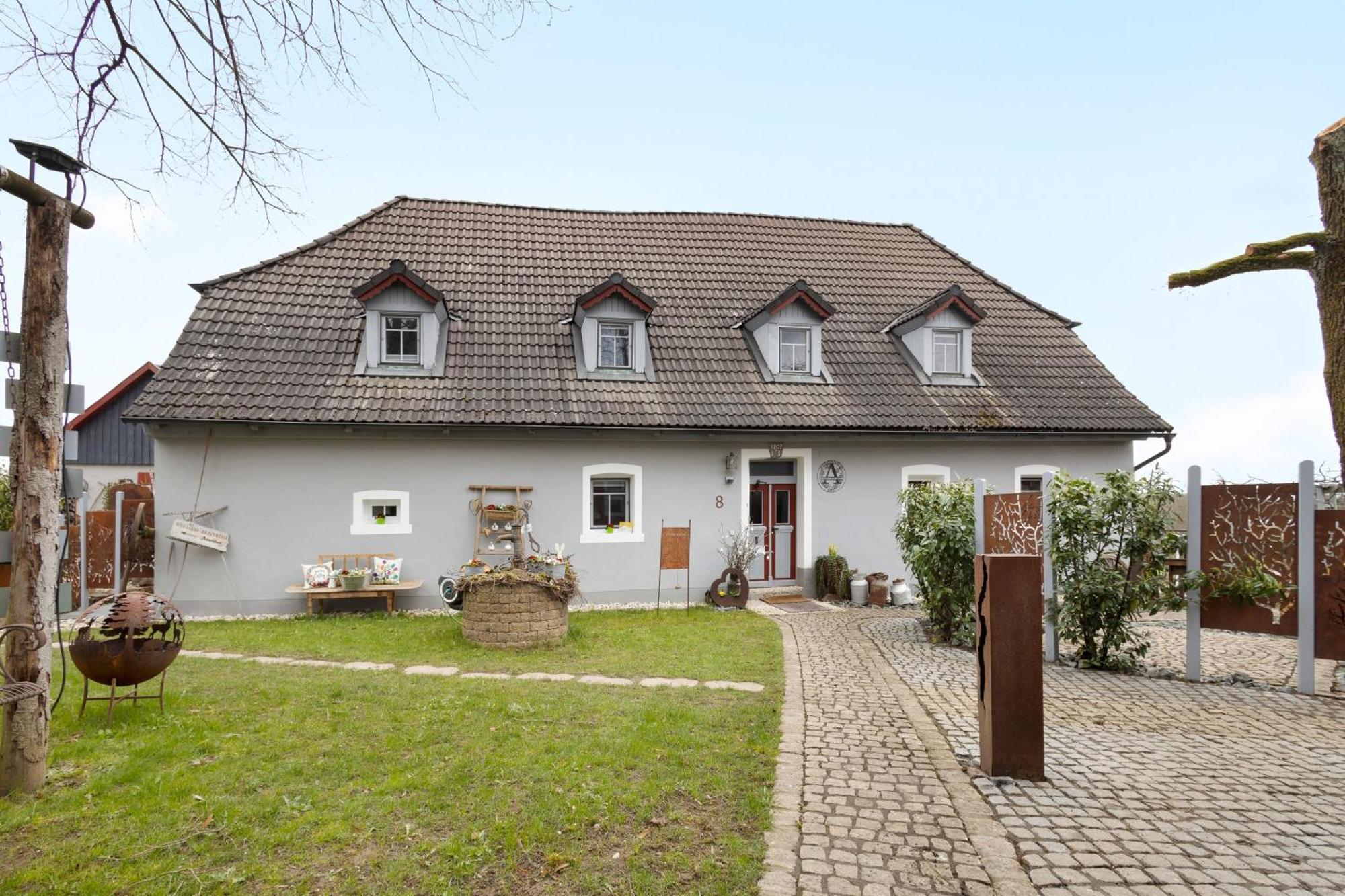 Holiday Home,1767256452:JPEG