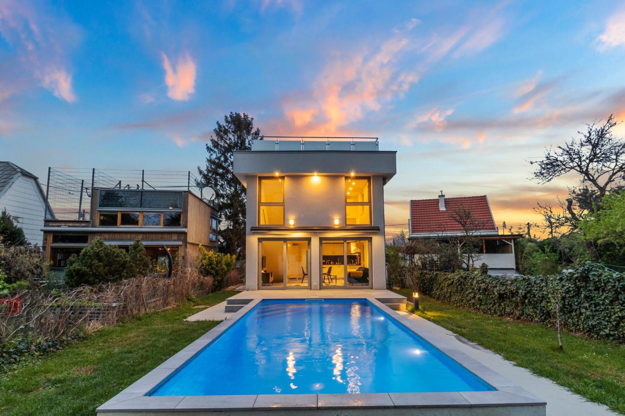Villa mit Gartenblick