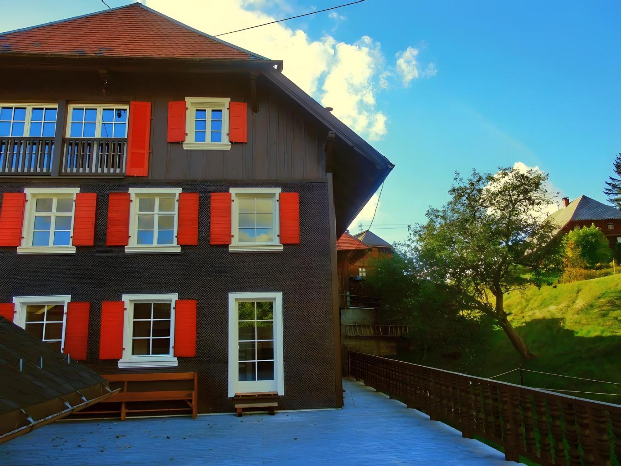 Seven-Bedroom House,1768498835:JPEG