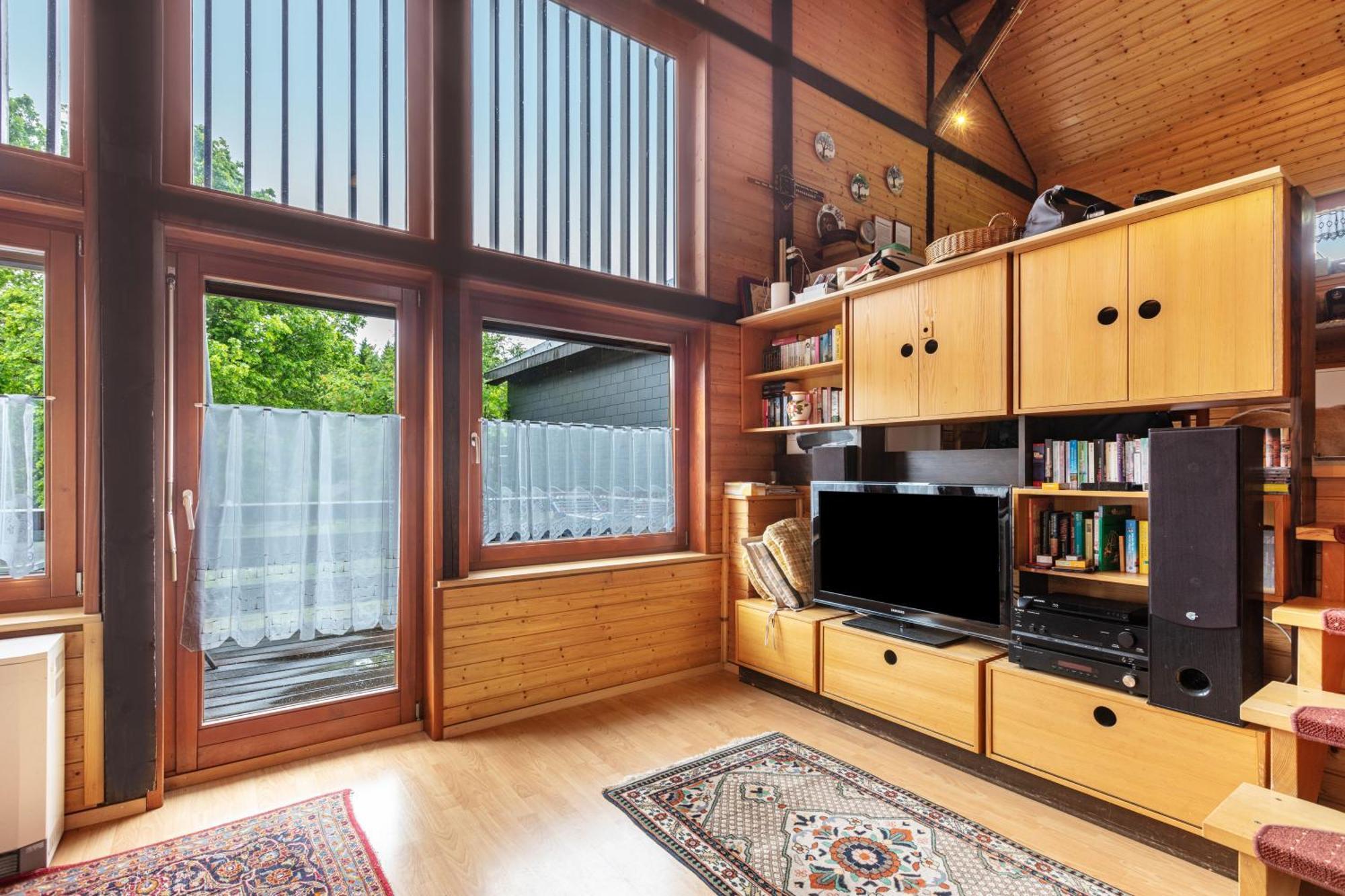 Three-Bedroom House,1768498962:JPEG