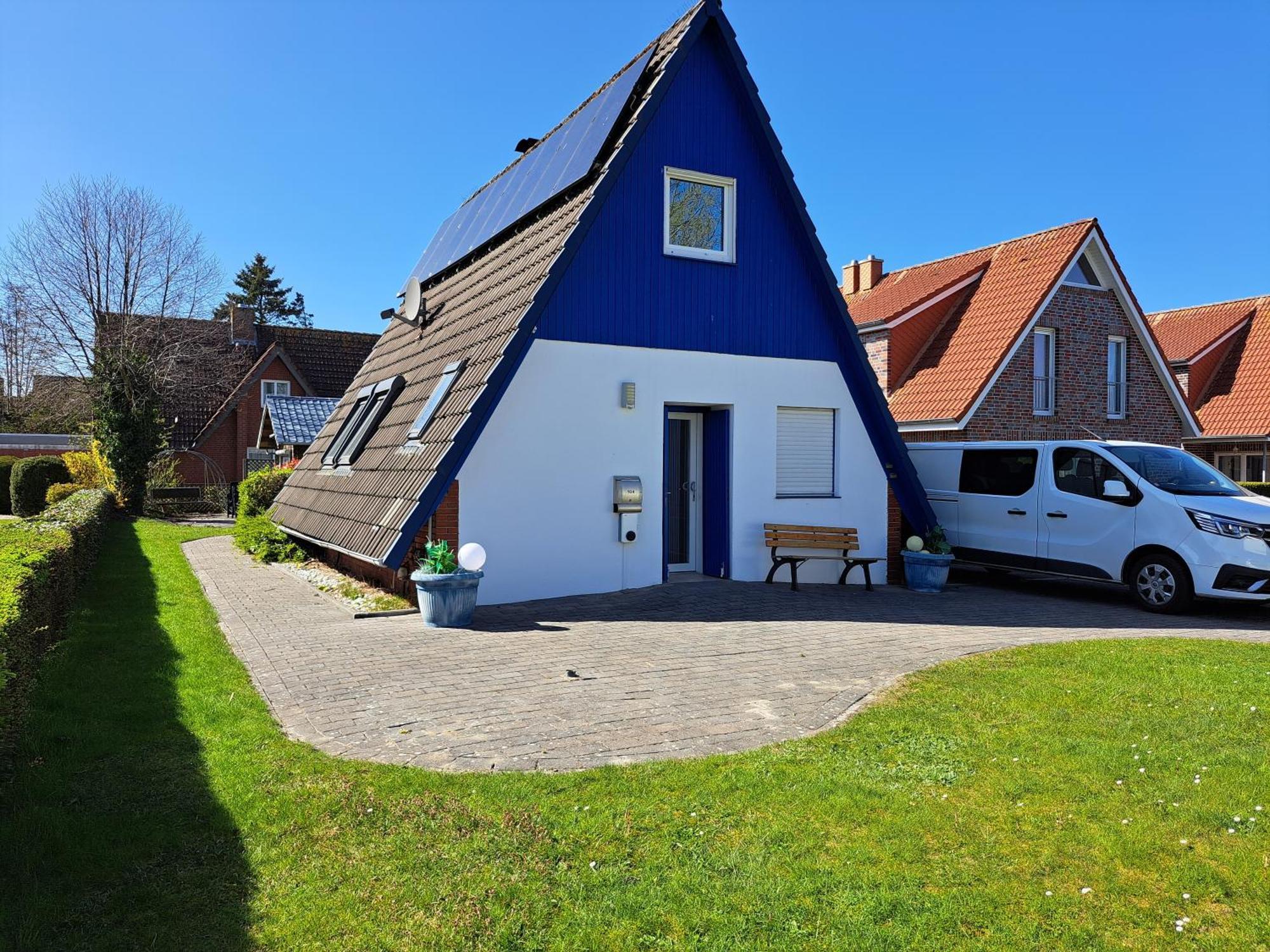 Four-Bedroom Deluxe Home Oceanfront,1768559030:JPEG
