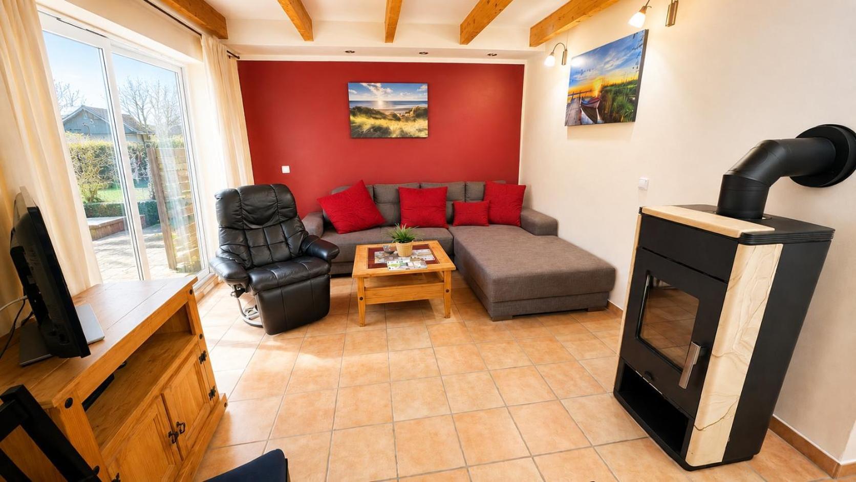Holiday Home,1766420236:JPEG