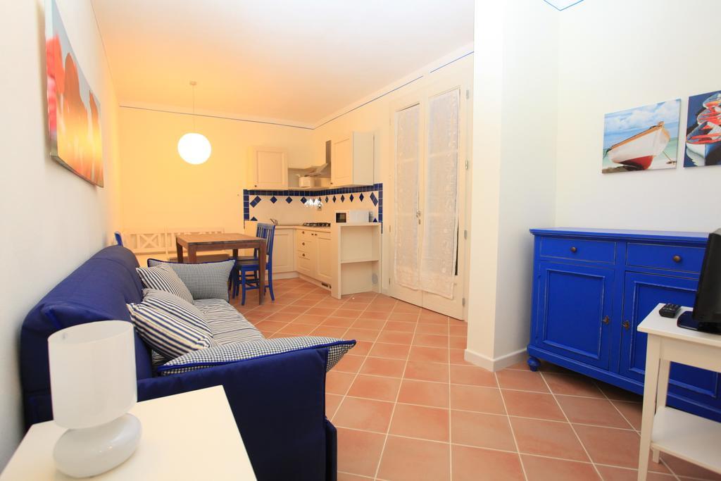 Two-Bedroom Apartment,1054680385:JPEG