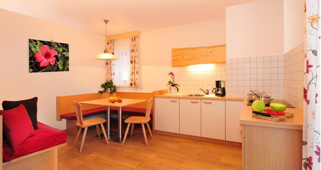 Two-Bedroom Apartment,1580656939:JPEG