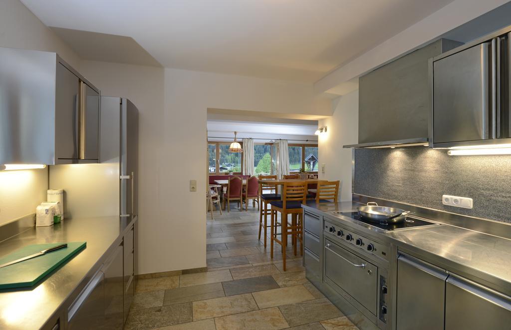 Holiday Home,227820557:JPEG