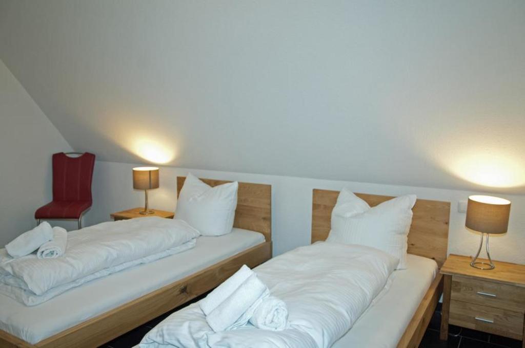 Three-Bedroom Holiday Home,274625733:JPEG