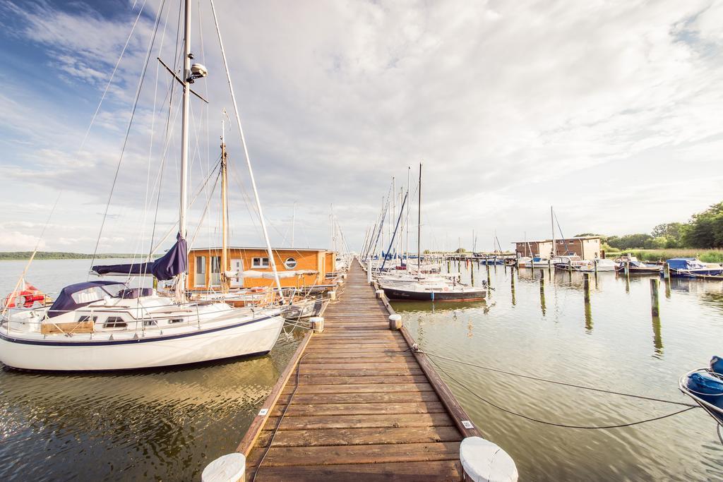 Two-Bedroom Houseboat Nr. 2,275193933:JPEG