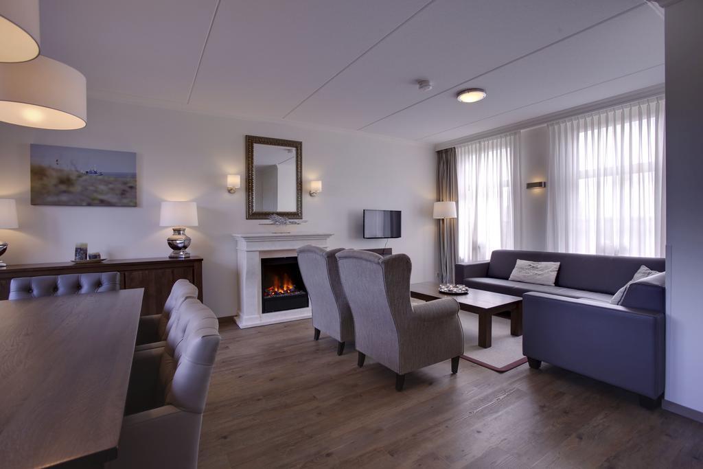 Three-Bedroom Villa,323276170:JPEG