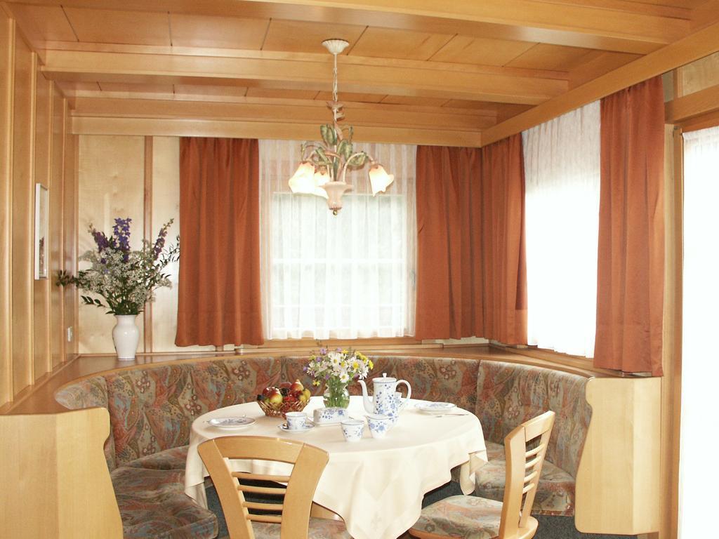 Three-Bedroom House,324137134:JPEG