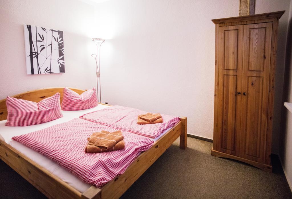 Small Apartment Fritz-Reuter-Str 35,630352371:JPEG