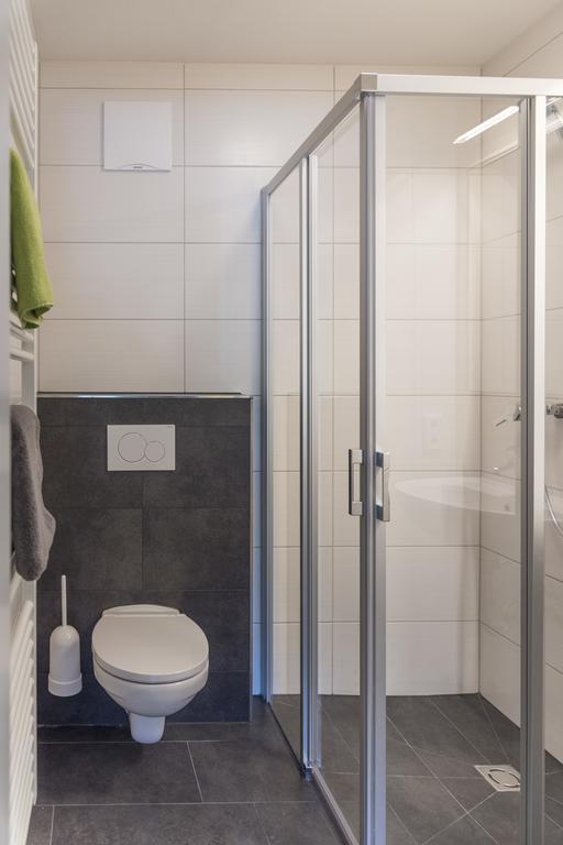 Five-Bedroom House,331631872:JPEG
