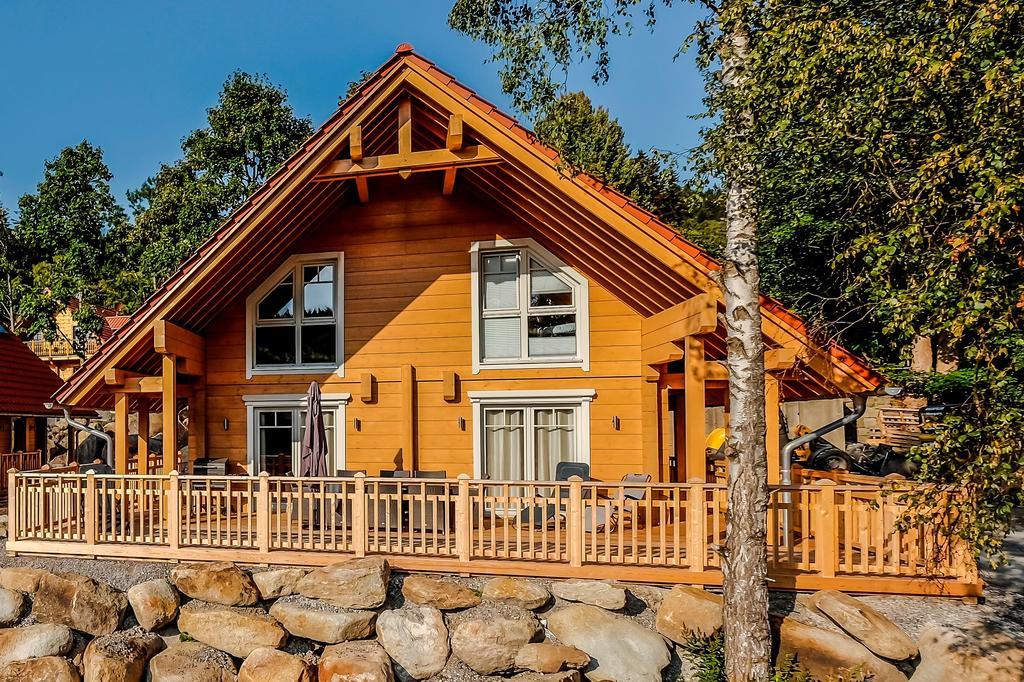 Holiday Home,329515345:JPEG