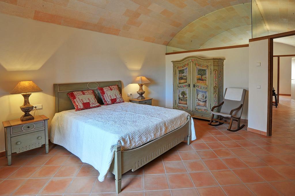Two-Bedroom House,343370266:JPEG