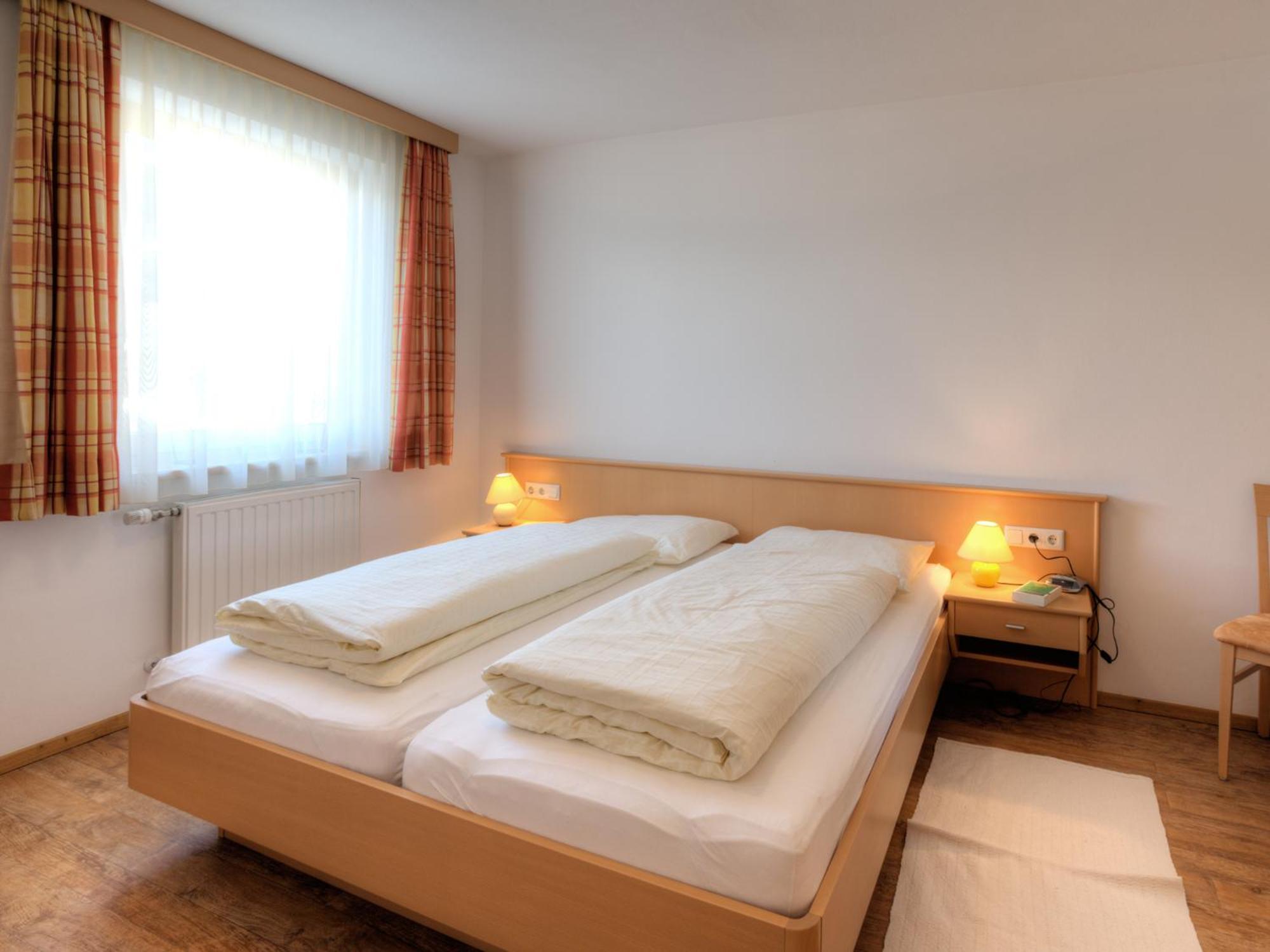 Apartment (4-6 Adults),373925836:JPEG