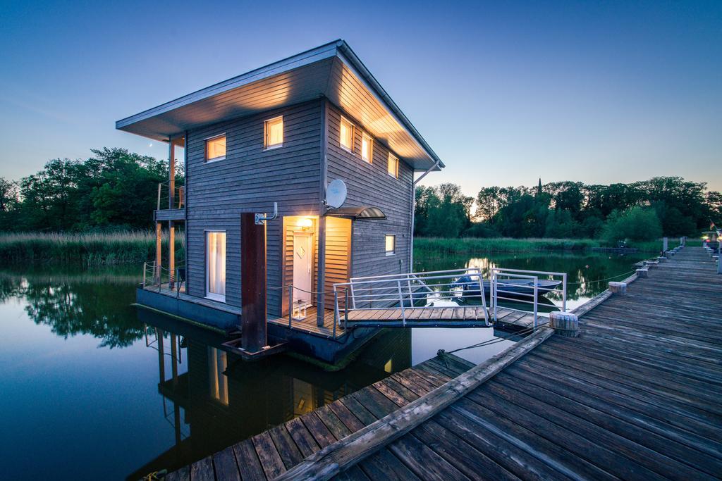 Houseboat - Suite VI with Fireplace,399963282:JPEG