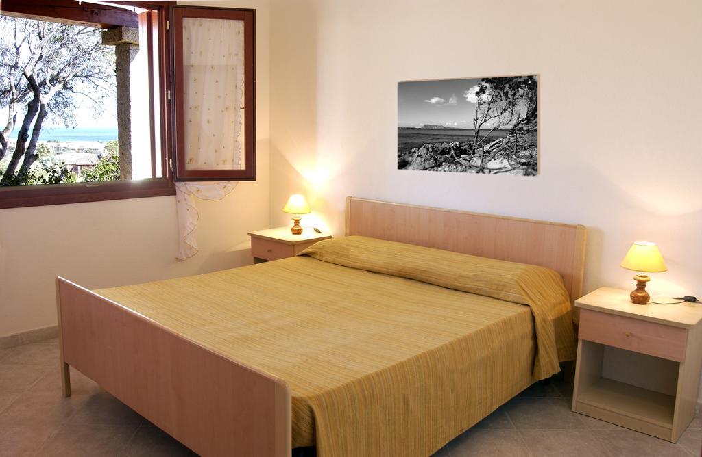 Two-Bedroom House,433655010:JPEG