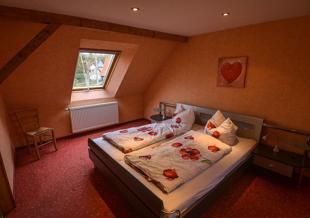 Three-Bedroom House,461833293:JPEG