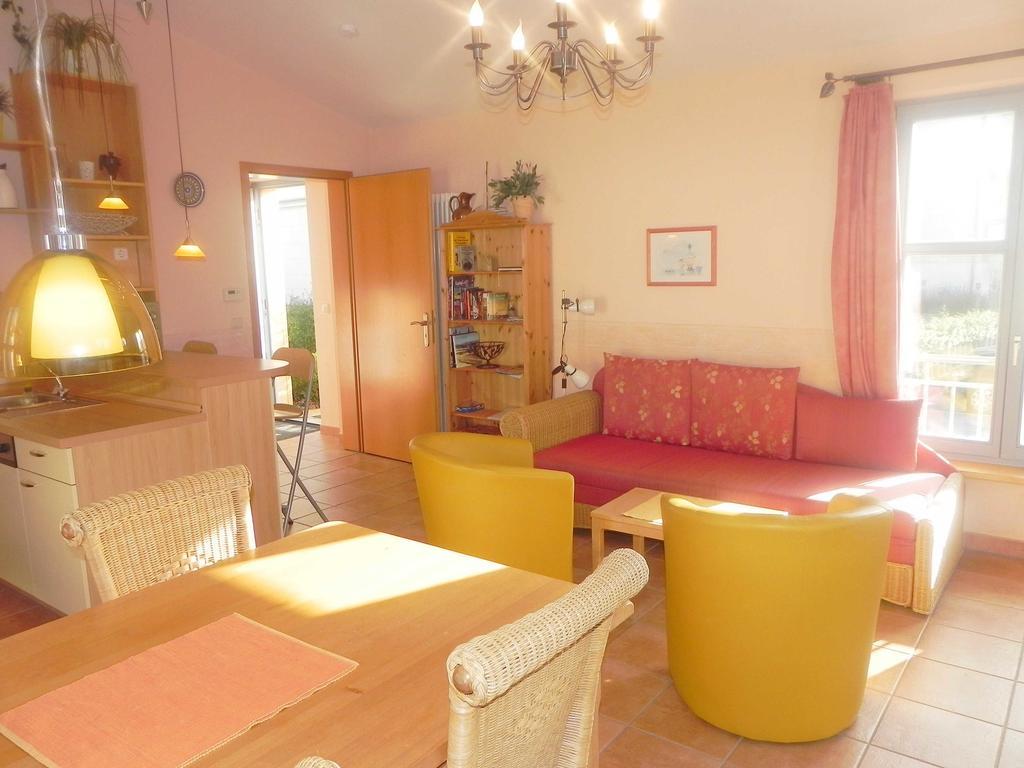 One-Bedroom Apartment with Balcony,463696119:JPEG