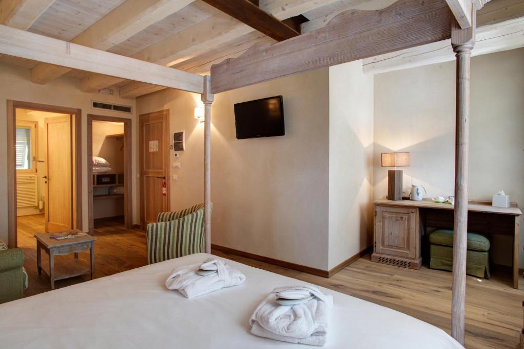 Junior Suite,1589404275:JPEG