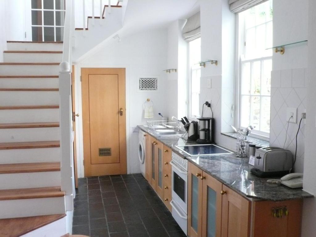 Three-Bedroom Villa Hot Tub 42 Napier Street,1082714914:JPEG