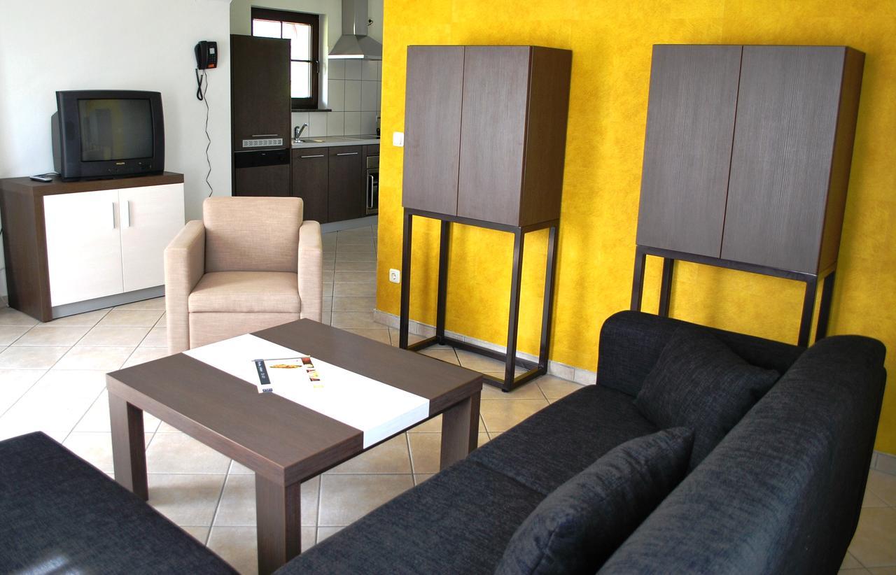 Holiday Home - Category A,511459542:JPEG