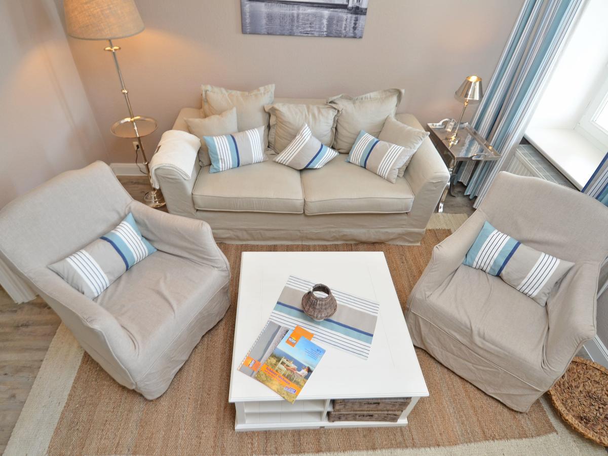 Apartment with Balcony,544422666:JPEG