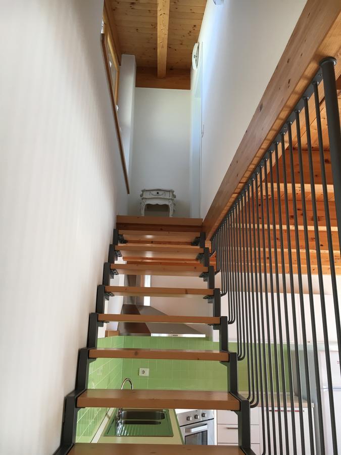 Apartment Balcony,632274660:JPEG