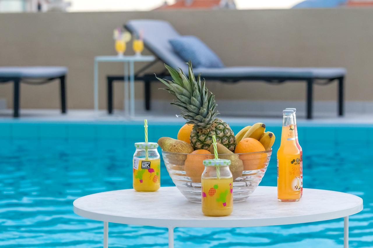 Luxuriöse Villa mit 4 Schlafzimmern, eigenem Pool und Meerblick
