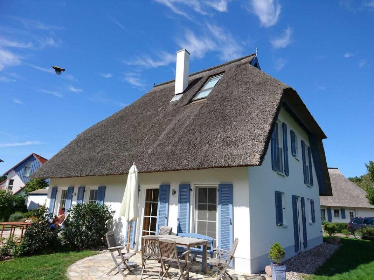 Two-Bedroom Apartment with Terrace,739835440:JPEG