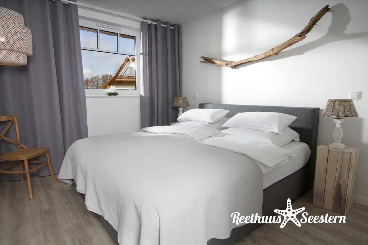 Holiday Home,764251696:JPEG