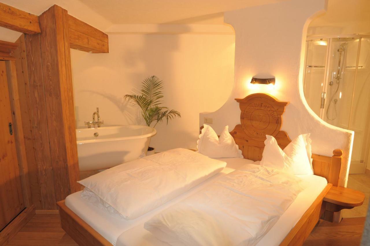 Two-Bedroom Apartment,1606610744:JPEG